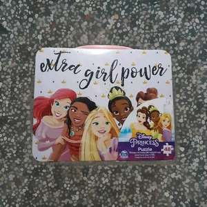 Disney Princess 48-teiliges Puzzle Extra Girl Power in Aufbewahrungsbox Brotdose versiegelt - Bild 1 von 3