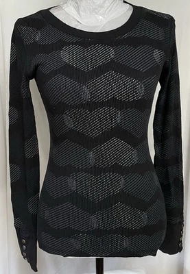 Top térmico Rue 21 negro tejido gofre corazón manga larga broches de presión para mujer XL (funciona S) Foto 1 de 4