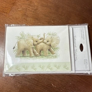 8 tarjetas y sobres vintage de Ruth Morehead bebé elefante en peligro de extinción Young'uns - Imagen 1 de 5