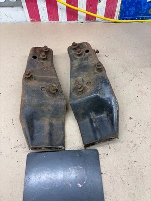 1966 66 1965 65 GALAXIE GALAXY LTD CAPÓ BISAGRA SOPORTES DE MONTAJE DERECHA IZQUIERDA OE OEM Foto 1 de 4