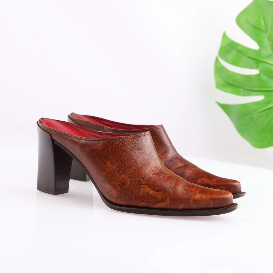 Donald Pliner Womens Perlie Mules Size 9 Brown Leather Pointed Shoes Block Heels - Image 1 of 4