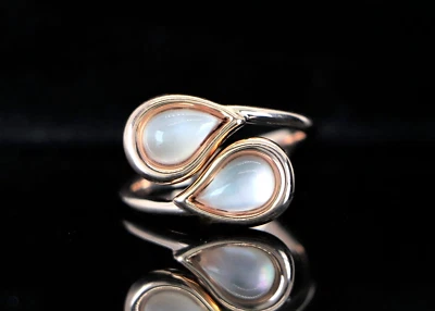 Anillo envolvente Bucherer oro 18k cuarzo rosa sobre madreperla Toi et Moi lágrima Foto 1 de 4