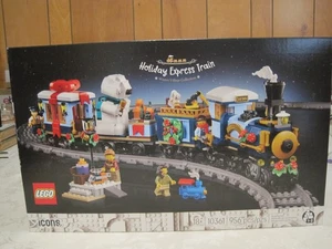 2025 LEGO ICONS 10361 HOLIDAY EXPRESS TRAIN WINTER VILLAGE COLLECTION - Picture 1 of 20