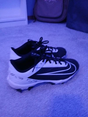 Nike Vapor Fastflex Youth Football Cleats Black/White, Size 6Y - Image 1 of 2