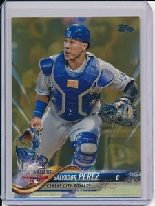 SALVADOR PEREZ 2018 TOPPS UPDATE MLB GOLD CARD SERIAL #'D 1367/2018 ROYALS NICE - Bild 1 von 2
