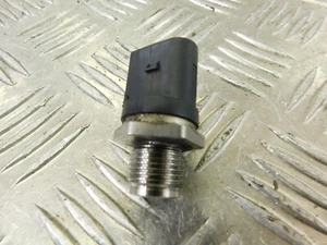 Bmw 1 2 3 4 5 6 7 X1 X3 X4 Pressure Sensor Control Valve Rail  Bosch 0281002988 - Picture 1 of 10