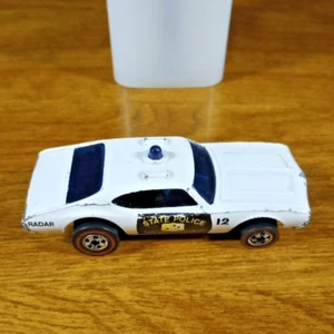 Hot Wheels Flying Colors Redline Olds 442 Police Cruiser White Hong Kong HK 1976 - Picture 1 of 6
