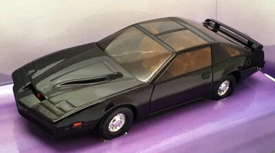 Corgi 1/36 Scale CC05601 - Pontiac Trans Am KITT Knight Rider + Figure - Black - Image 1 of 4