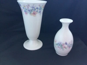 Wedgwood Angela Bone China Vases x 2 VGC no chips or cracks - Picture 1 of 5