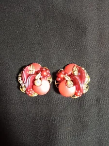 Vintage Rhinestone Clip On Earrings Red Gold Tone - Picture 1 of 9