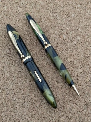 JUEGO DE PLUMA ESTILOGRÁFICA VINTAGE SHEAFFER MINI BALANCE EN VERDE MARINO Foto 1 de 4