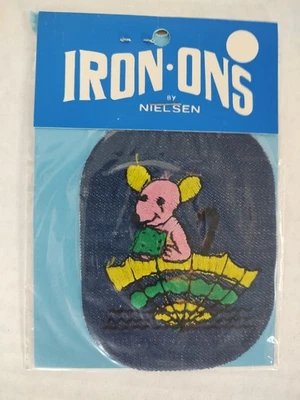 Vtg Mouse With Cheese & Umbrella Iron On Patch 1970s Iron-Ons by Nielsen NIP NOS - Image 1 of 3