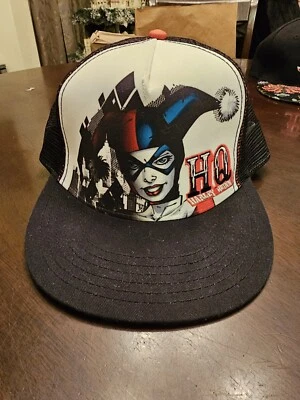 DC Comics Harley Quinn Mens Snapback Hat Trucker Flat Bill Cap, Smaller Adult - Изображение 1 из 4