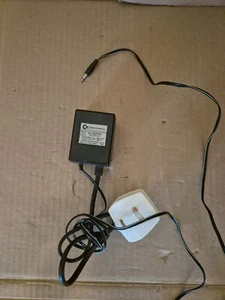 Commodore Netzteil Typ MM3 UK 6V 2A - Bild 1 von 3