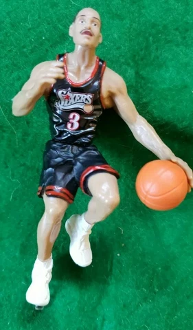 Vintage Allen Iverson #3 Philadelphia 76ers NBA Figure 4 1/2 " High Cover