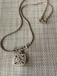 Versilberte filigrane Stil Plättchen Anhänger Halskette 17 Zoll - Bild 1 von 9