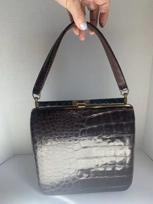 Cartera sin asas MCM vintage sobre cocodrilo con correa/marco estructurado Foto 1 de 4