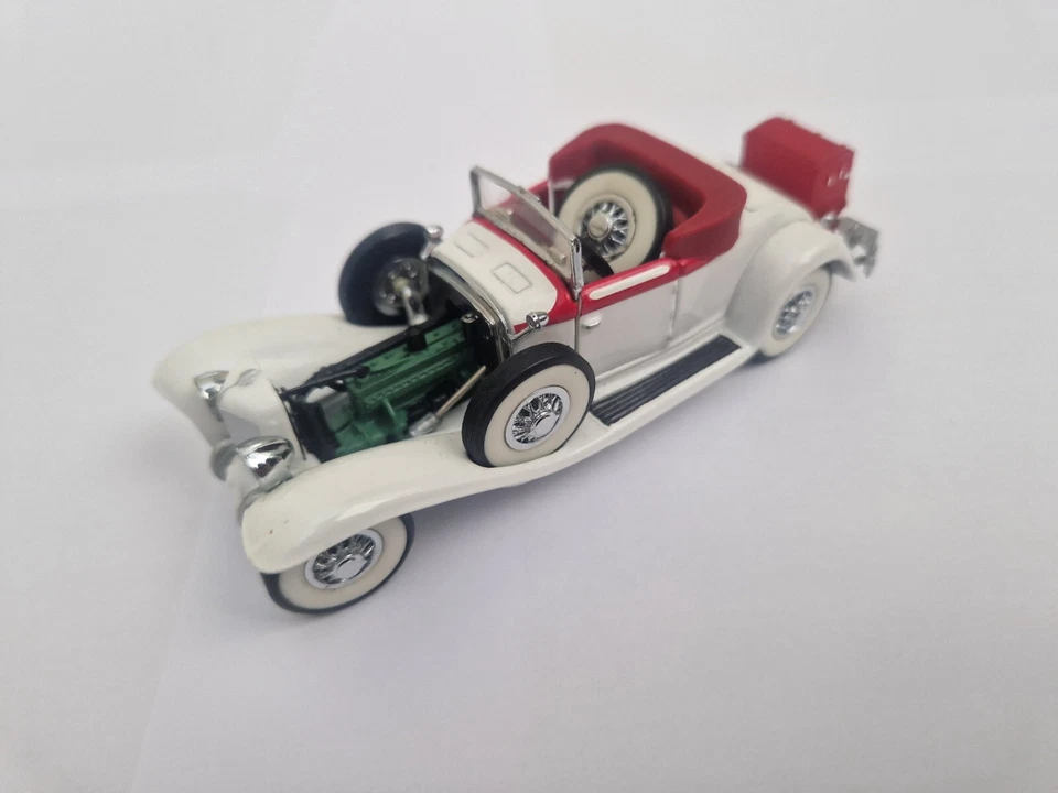 1/43 SCALE FRANKLIN MINT CLASSIC 1931 CORD ROADSTER DIECAST CAR - Image 1 of 4