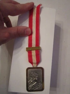 1975 4TH INTERNATIONAL LUZERNER VOLKSMARSCH VOLKSWANDERUNG MEDAL - 9" LONG - Picture 1 of 4