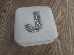 Joyero Inicial Mujer Regalo Cumpleaños Ella Portátil Joyería Organizadores Letra J - Imagen 1 de 4