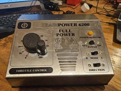 Controlador transformadores de tren MRC TrainPower 6200 - 60 VA (NBR AA222) probado Foto 1 de 4