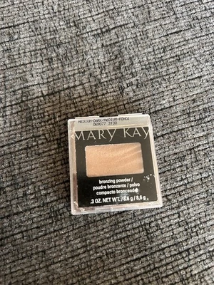 Mary Kay BRONZING POWDER Medium to Dark NIB Discontinued - Image 1 of 3
