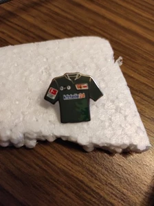 Pin 1.FC Union Berlin - Trikot-Pin grün - KfZ-Teile 24 - Bild 1 von 1