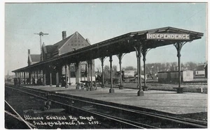 Illinois Central Railway Depot Independence Iowa~Vintage IA Train Stn Postcard - Picture 1 of 2