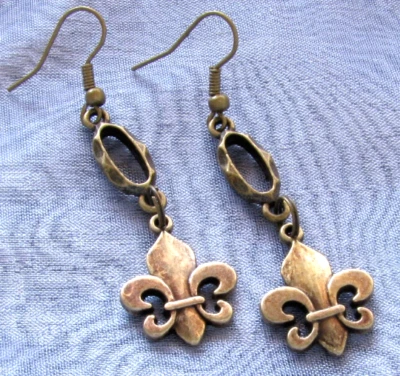 FLEUR De LIS Charm Earrings, Link, Bronze Tone French Hook Saints, Mardi Gras - Image 1 of 2