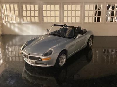 BMW Z8 1:38 fundido a presión por Maisto Foto 1 de 4