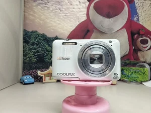 Nikon Coolpix S6600 12X Zoom Compact Digital Camera Tested White - 90% New - Picture 1 of 4