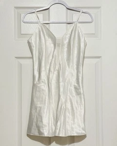 Vtg Victoria's Secret Gold Label Women’s Ivory Satin Slip Dress Side Slit Small - Picture 1 of 7