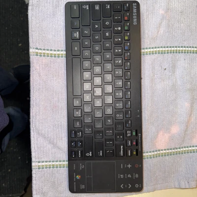 Samsung VG-KBD2000 Wireless Bluetooth Keyboard for Smart TV - Image 1 of 3