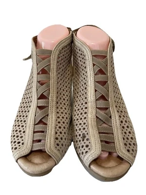 Earth Calla Beige 7.5 Suede Leather Women Cut out Slingback Wedge Sandals Strap - image 1 of 4