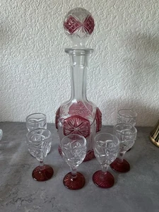 "Decantador de vidrio imperial rojo rubí transparente vintage con seis vasos cordiales de 11,5""" - Imagen 1 de 10