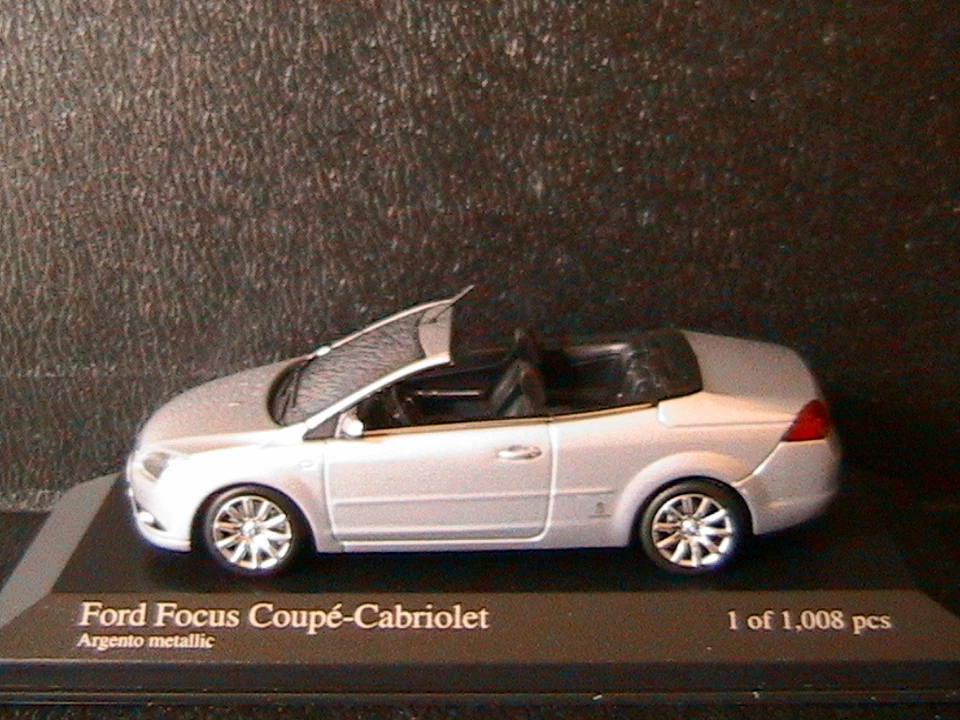 Ford Focus Coupé Cabriolet Argento Metallico 2008 Minichamps 400084031 1/43 - Immagine 1 di 1