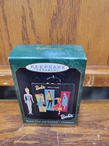 1999 CUSTODIA DA VIAGGIO E ORNAMENTO BARBIE MINI RICORDO vintage Hallmark - Foto 1 di 3