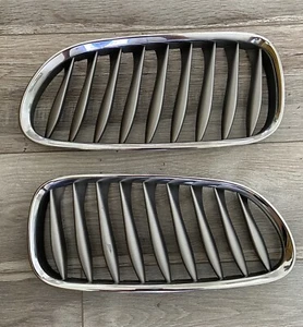 BMW Z4 Coupe E86 Kidney Grilles 51137051960 7018218 7051958 - Picture 1 of 3