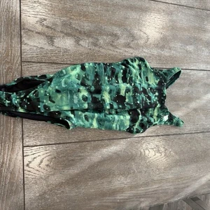 TYR DuraFast Elite OilSlick Diamondfit Swimsuit Green Youth Girls Sz 24 OnePiece - Picture 1 of 3