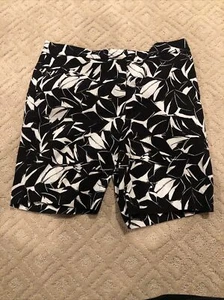 Mario Serrani Italy: Ladies Black and White Stretch Summer Shorts Size 6 - Picture 1 of 6