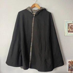 OUTLANDER Fraser Tartan Reverse CAPE Hot Topic black size L/XL - Picture 1 of 7
