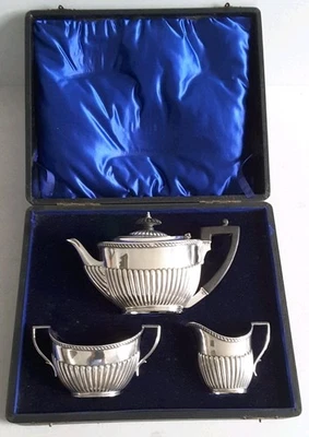 HORMIGA VICTORIANA EN BUEN ESTUCHE.  JUEGO DE TÉ DE SOLTERO PLATA MACIZA.  Sheff 411gms. 1896 Foto 1 de 4