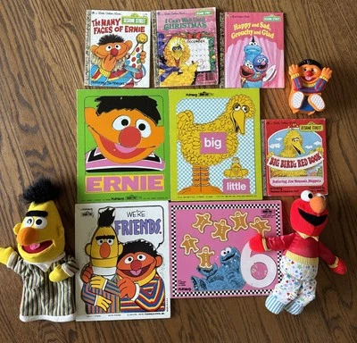 Lote de juguetes vintage de Plaza Sésamo Playskool rompecabezas de madera felpa libros dorados bebé Foto 1 de 4