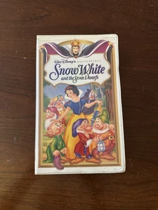 Snow White and the Seven Dwarfs VHS Tape Masterpiece Collection - Picture 1 of 5