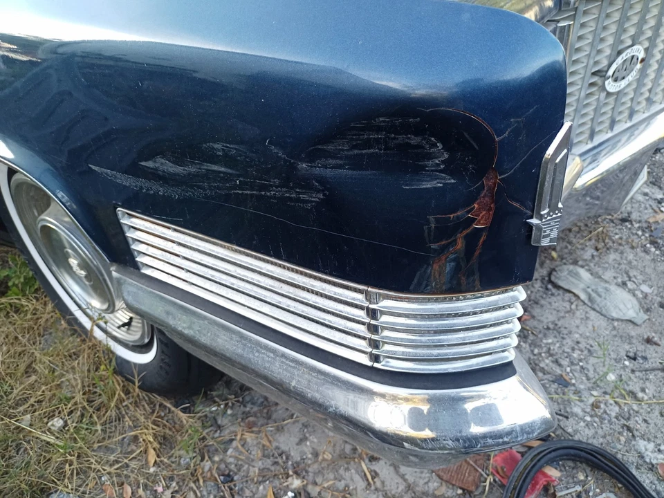 1970 Cadillac Fleetwood passenger side Fender - Image 1 of 1