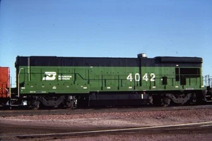 BN BURLINGTON NORTHERN 4042 DENVER CO 1982 KODACHROME TRAIN SLIDE - Picture 1 of 1