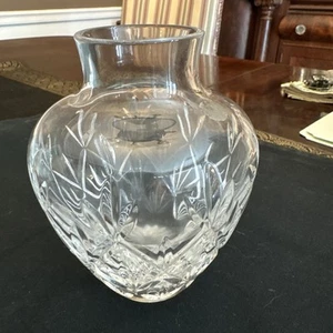 Authentic Tiffany and Co Crystal Vase 5 1/2" tall - Picture 1 of 3