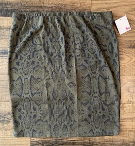 Juniors SO Pencil Skirt Green Black Snakeskin Print Size 1X Body-con Knee Length - Picture 1 of 3