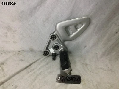 SUZUKI GSXR 1100 GEN1 1999 - 2007 LH RIDERS CLAVIJA Y SOPORTE LOTE ORIGINAL 47S5920 Foto 1 de 3