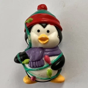 Vintage Christmas Penguin With Purple Scarf Brooch / Pin By RUSS. Christmas - Picture 1 of 15